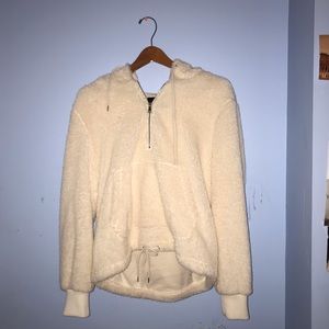 FLUFFY HOODIE 4EVER 21 😍